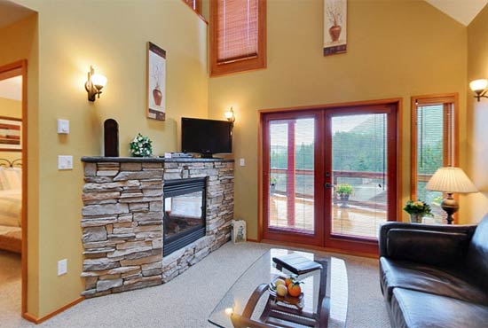 Oceanfront Suites & Cottages